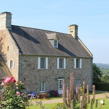 Les Goubelins Bed & Breakfast La Lande-d'Airou Екстериор снимка